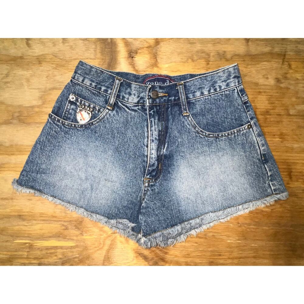 Zana•di Shorts Sz 3/4